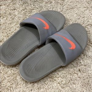 Nike slides